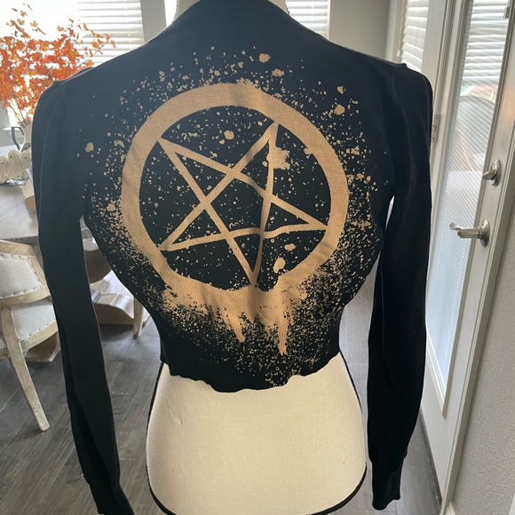 Too Fast pentagram cardigan - Picture 1 of 3